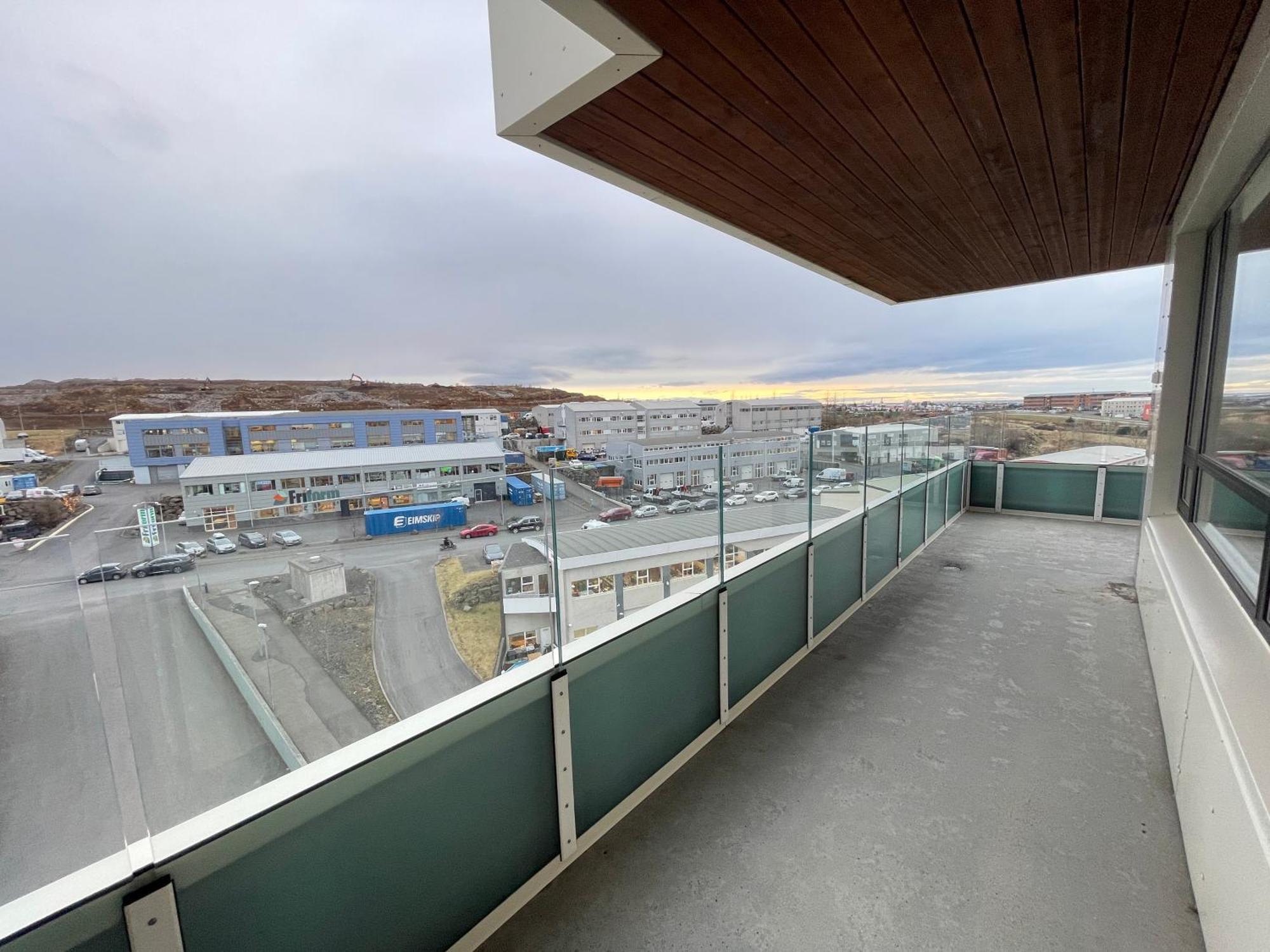 Modern And Spacious 3 Bedroom Apartment In Kopavogur Рейкьявик Экстерьер фото